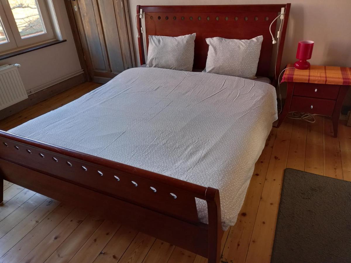 Guesthouse Oude Houtmarkt 예페르 외부 사진